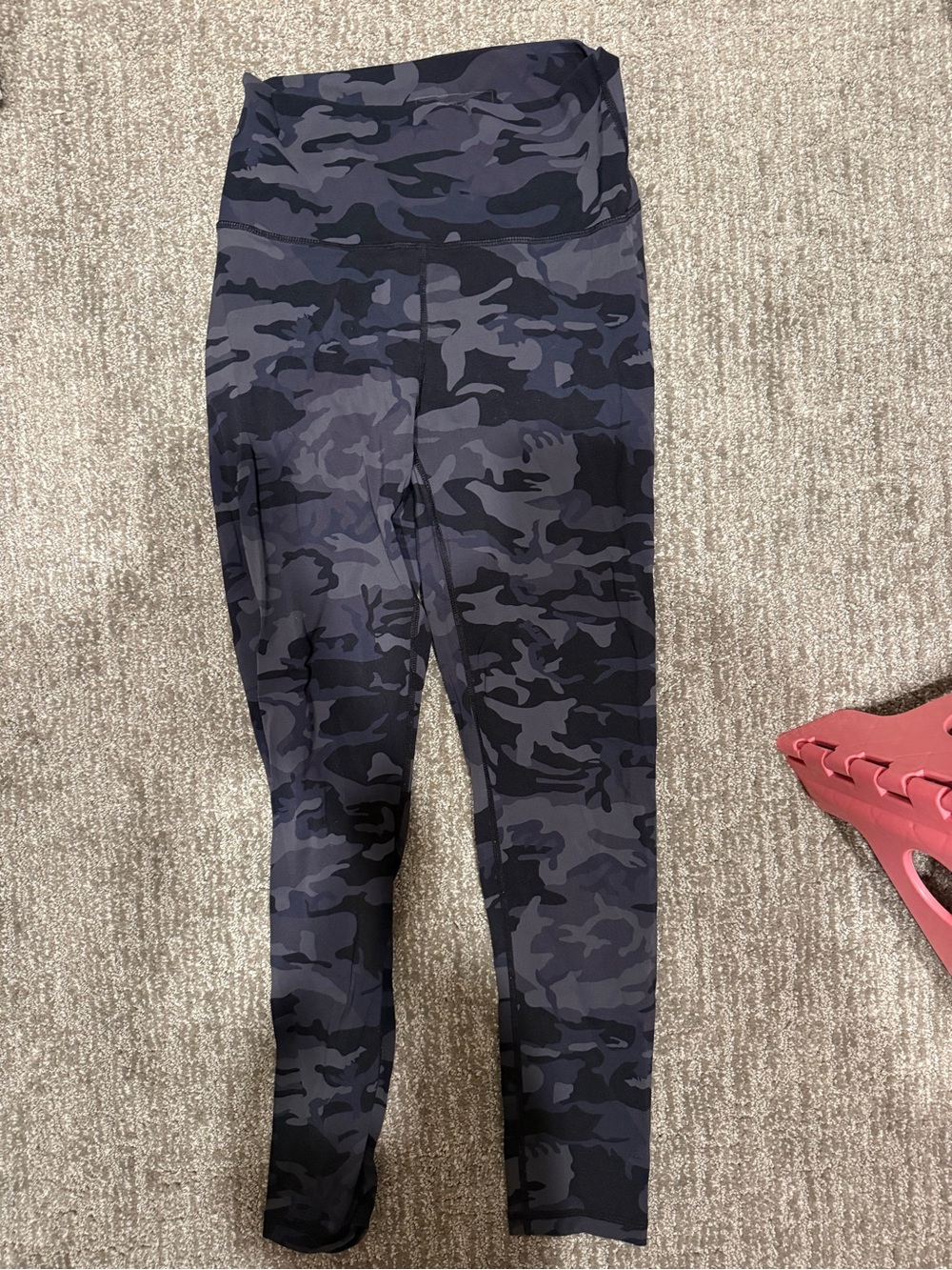 ECHT Women's Scrunch Butt Black & Gray Camo High-Waist Leggings